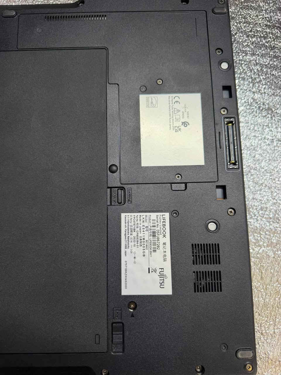 DDR4
الرام 16 
 ذاكره ٥١٢ 
مقفوله طلعت وديتهه أبو حاسبات كال وديهه الصناعه يسونهه كتله نطيني معلوماتهه ونطاني ياهن اني ابيعهه هيج بس ضمان شغاله مابيهه اي مشكله نفس مواصفات ذاكرهه سعر نهائي ٢٠٠ الف *********** متواجد وتساب
