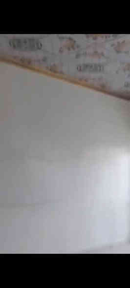 قطعة أرض للبيع مساحه ٢٥٠متر
 طابو زراعي سند٢٥ واجه ١٢ونص متر نزال ٢٠متر
 داخل حي سكني خدمات كامله ماء اسأله كهرباء ظفيرة مدارس عنوان حله وردية سيف سعد شارع ٢٠ سايدين خلف مستشفى الكفيل 
 للإستفسار اكثر مراسله صفحه او الاتصال على الرقم الهاتف
***********
*********** حلة
