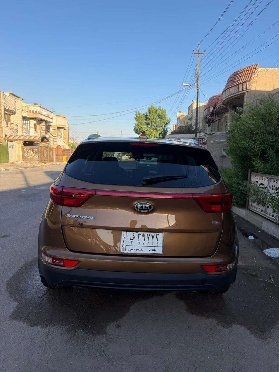 كيا سبورتج للبيع موديل ٢٠١٨ وارد امريكي حادث جاملغ وبنيد  البنيد مصبوغ والجاملغ بارد يعني السياره قطعه وحده صبغ فول مواصفات بصمة تشغيل بصمة ابواب كشنات جلد تدفئه بالكشنات كشن السائق كهربائي مري شفط اشاير بالمري شاشه كبيره كامره دواره حساسات رادارات جانبيه ويل كب تخم تاير جديد تدفئه وتبريد كهربائيات كلها شغاله محرك ٢٤٠٠ جي دي اي اكرر قطعه وحده صبغ ماشيه ٧٦ محرك وكير ع وضع الشركه موتخابر وتكلي شبيها مابيها كلشي كاتبلك السعر ١٣٢ ورقه تحويل مباشر مكاني بغداد البلديات ***********
