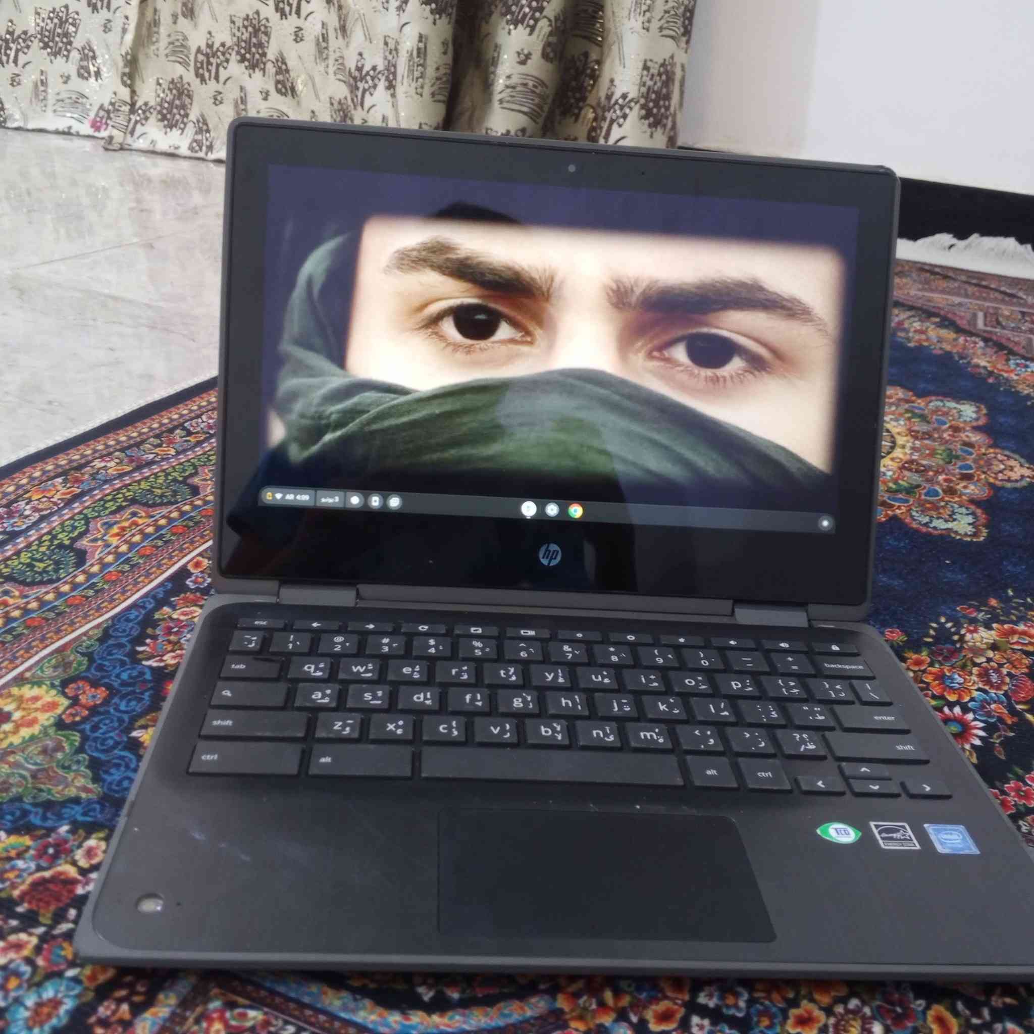 السلام عليكم لابتوب شغال ينزل انواع التطبيقات  ويصير لمس  ويصير ايباد   السعر 55 وبي مجال


**إذا كنت صاحب هذا الإعلان وتريد حذفه لأي سبب، رجاءا أرسل رسالة إلى الدعم الفني**