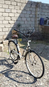 للبيع بايسكل حجم 26 تواير نضاف جوابه نضاف بايسكل جاهز  رقم الهاتف 0783...