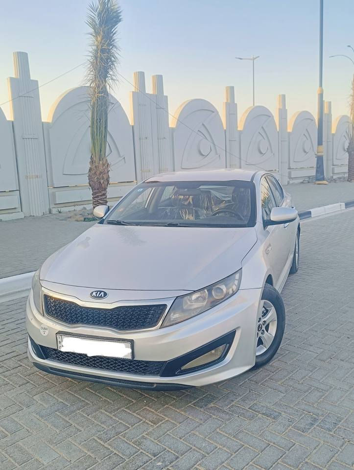 السلام عليكم كيا كي فايف موديل 2013 وارد كوري السياره كفاله عامه ما عدا صبغ قطع قليله والوارد كوري معروف يجي بي صبغ من كوريا السياره جاهزه من حداديه تبريد تخم تاير كير مكينة كله جاهز مكينه حجم 2000 دوش خطين محور خط واحد رقم بصره الجديد (14) مرحله وكامله سنويه لغاية 2027 صاعده هزه وكامله بيه (منضومة غاز) مواصفات السياره تحكمات ستيرن شاشه كامره خلفيه نضام ايكو اقتصادي اواكس ويل كب امرايات شفط كشنات جلد هواي بيه مواصفات معروفة السعر 118 وبيه مجال بسيط للشراي رقم الهاتف *********** العنوان البصرة القبله حي المهندسين السياره جديده وجاهزه من كلشي الزبير, البصرة

