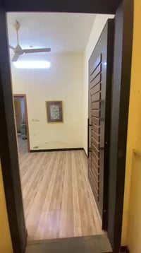 شقة أرضية • غرفتين • الأعظمية شارع قاسم