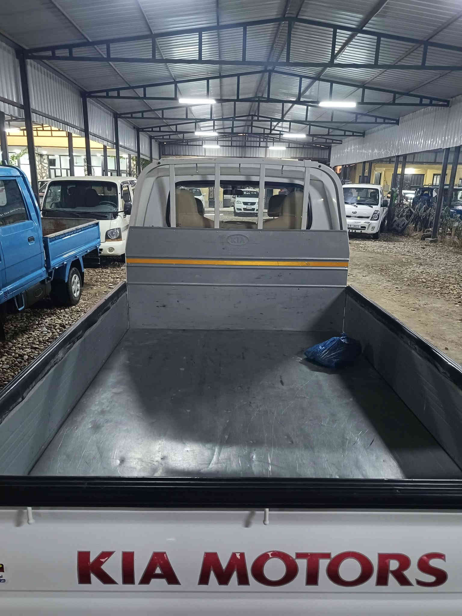 اسلام عليكم ورحمة الله وبركاته سياره للبيع كيه دبل قماره موديل 2020
جاهزه من كلشي السياره مكفول كفاله عامه شرط سونار
تبريد شغال رقم السياره بابل ماشيه 64الف
السعر 160بيه مجال لشراي 
يتصل ***********
