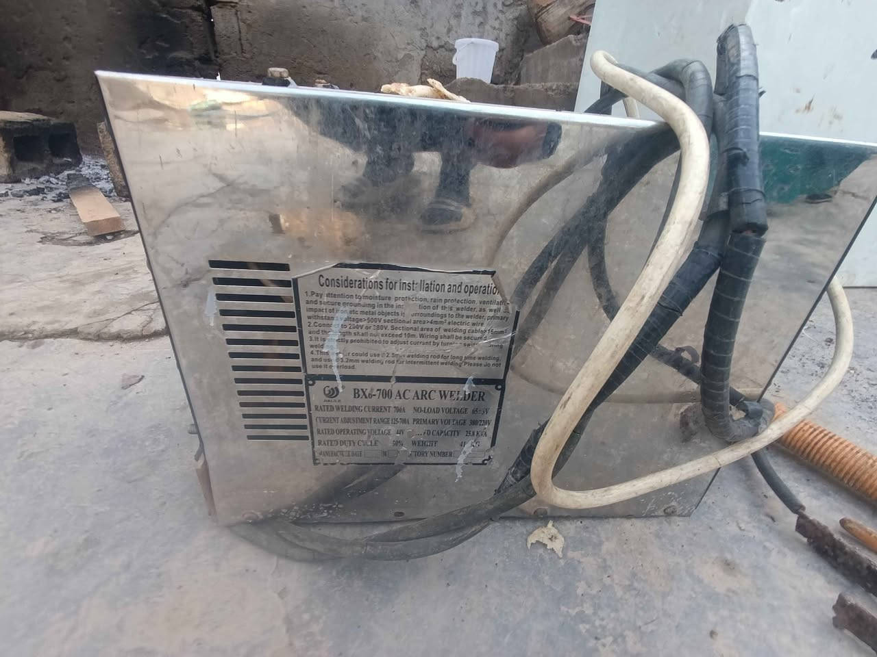 مكينه لحيم شغاله بل شرط السعر 75وبي مجال التصال *********** كركوك, العراق
