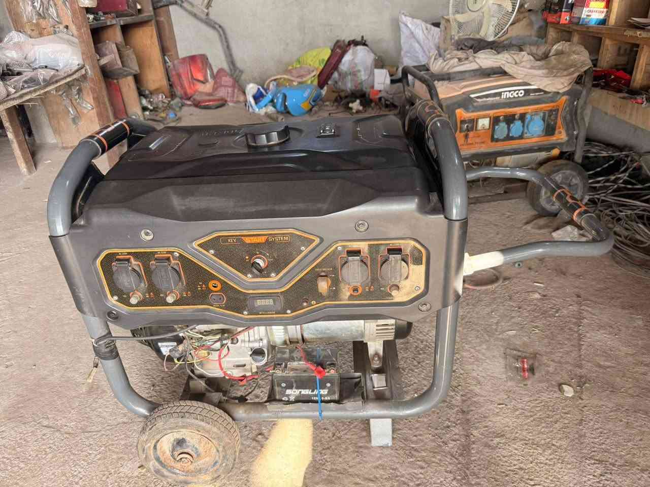 السلام عليكم ورحمة الله وبركاته مولد بانزين كيمول  25 امبير شغال سلف وحبل نكره شرط الفحص وتحميل
الشراي يتصل رقم الهاتف *********** العنوان ديالى قرية الأسود الشارع العام معرض احمد السعر 450 وبي مجال
