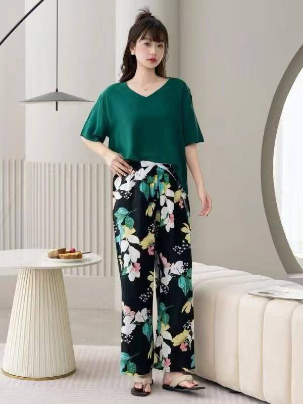 ترند الموسم كشمير درجة اولى 😍 الاصلي شرط 
شرط الفحص نوعية ممتازة ميشيل بل غسل يختلف عن الموجود بل سوك 
مشكل الوان
قياس واحد فري سايز ✨


**إذا كنت صاحب هذا الإعلان وتريد حذفه لأي سبب، رجاءا أرسل رسالة إلى الدعم الفني**