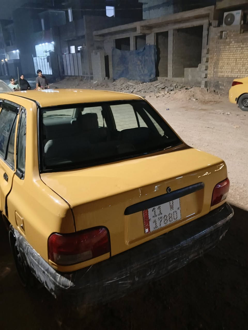 سلام عليكم سايبة للبيع او مراوس حسب القناعه سايبة موديل 2015 باسمي مصفرة هيئة وغرامة تحويل ثاني يوم سنوية لل 31 كير محرك مكفولات خير من الله لا صبغ ولا ضربة غير فقط الباب خلف السايق موضح بلصور نطخ عندي اول بارحة وعفتة مبدلتة كهربائيات كلهة شغالة تخم تاير جديد ابو الخط قبل سبوع شادة تبريد نقص غاز فقط السيارة نقصهة صدر امامي بس غيرهة ماكو كل نقص السعر 31 وبيهة مجال حك الجية عنواني بغداد ***********
