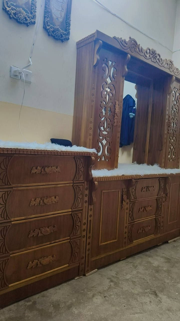 غرفه نوم مستخدمه 5اشهر السعر مليون وبيها مجال مكاني موصل جانب الايمن


**إذا كنت صاحب هذا الإعلان وتريد حذفه لأي سبب، رجاءا أرسل رسالة إلى الدعم الفني**