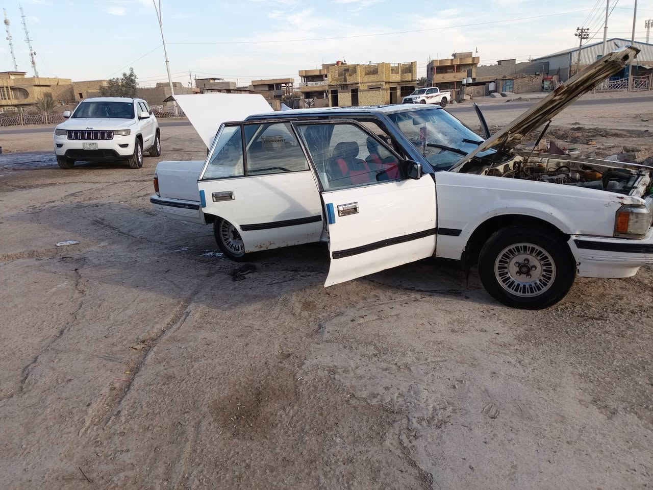 سلام عليكم سوبر ٨٥ سياره حلوا وجاهزه جاي دك من الكرنه لمقصر سياره راعيه بسماوا موجود حي يرزق السياره عوزه ترتيب سياره تشلع شلع مال بيت تريد تفاصيل اكثر تعال واتساب بس اذا مو شراي لا تعبني *********** سنويته صقطت بل٢٤/٩يعني صارله سنه و٣اشهر توها السياره مكانه الكرنه وذا اكو مراوس بيراني لو كوري نضيف ماكو مشكله علق وانه ادخلك سعر ٢٥وبيه مجال
