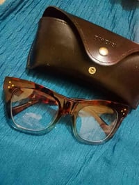 نظارات نسائية • اكسسوار