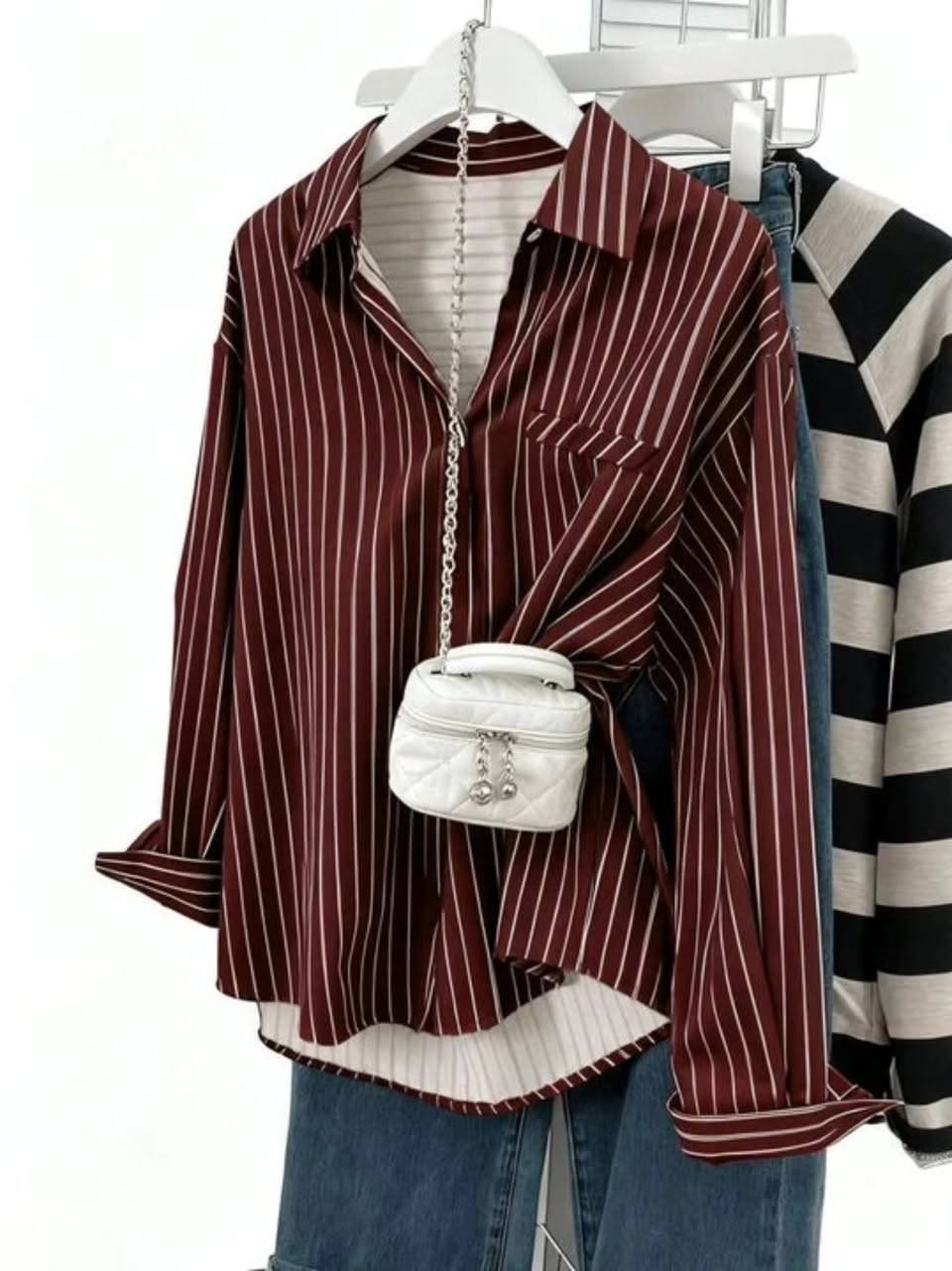 السعر : 22،000 فقط 🌷

 كواليتي جدا عالي 💯✅

سايز : S , M , L , XL ، XXL

توصيل : كوردستان 4،000 محافظات 5،000

للضمان فحص امام المندوب 

لا يوجد استرجاع فقط اذا يوجد تلف من الشركة


**إذا كنت صاحب هذا الإعلان وتريد حذفه لأي سبب، رجاءا أرسل رسالة إلى الدعم الفني**