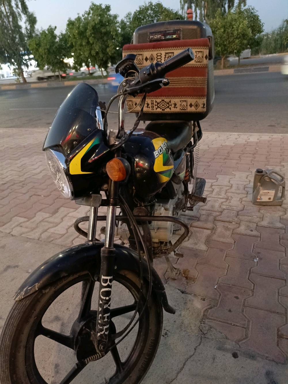 دراجة للببع ربع ما تذب عليهة كبل للشارع 

دراجة مكينة خرسة؟!  صوت ماكو 

كهربائيات كلهة شغالة 

السعر 1600 و بيهة مجال قليل« للطيبين » 

موديل 2021 مرقم و كاملة شرط التحويل 

للستفسار اتصل ***********