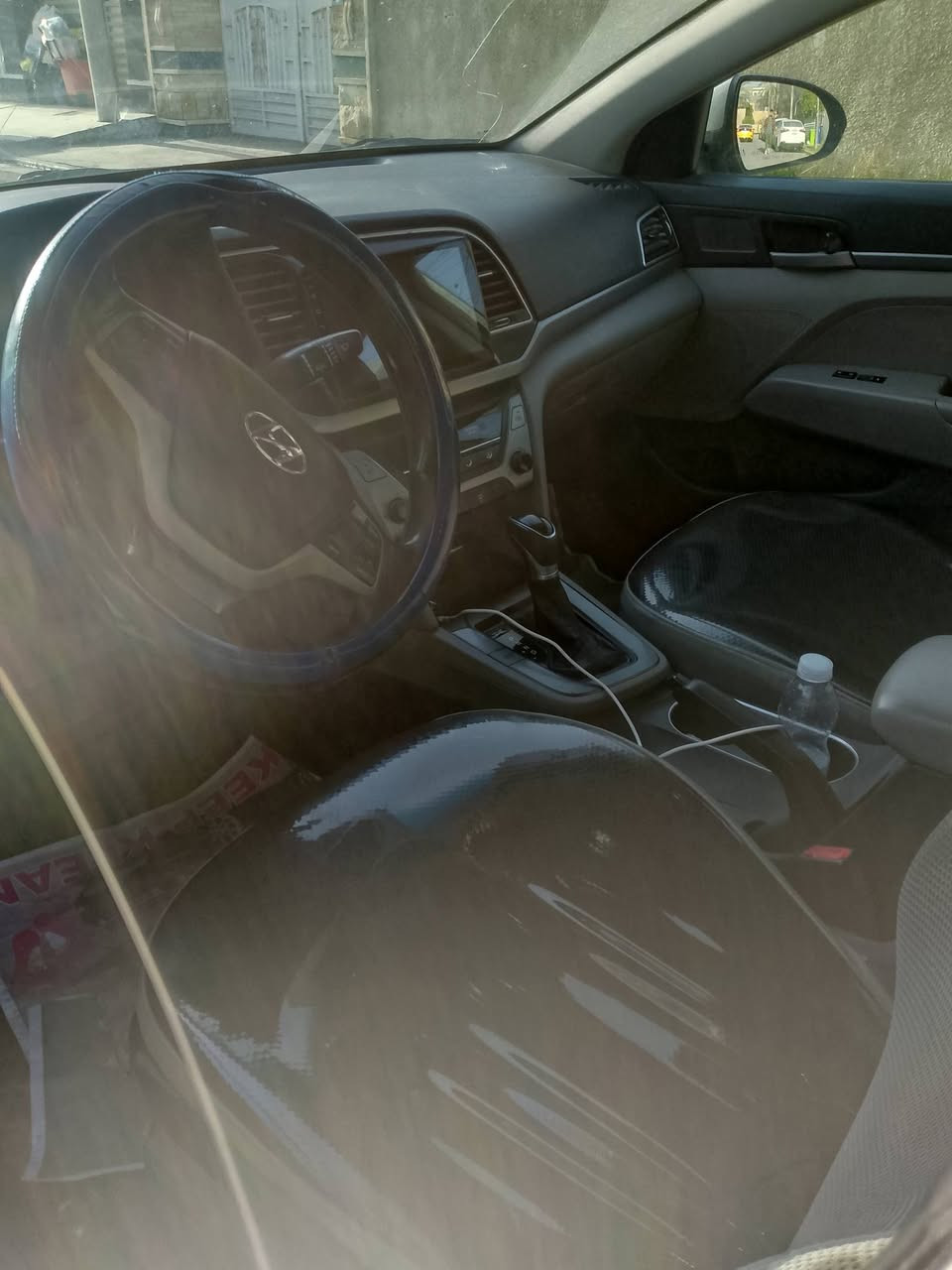 السلام عليكم النترا مديل 2017
بيه صبغ بنيد حادثه فقط وشويه بصندوق صبغ 
بدون دواخل كير مكينه تبريد صدر كفاله عامه 
شاصي لغد كفاله عامه سياره جديده بمعناه الكلمه 
مكاني بغداد حي الجهاد السعر 117 وبيه مجال 
***********
***********
