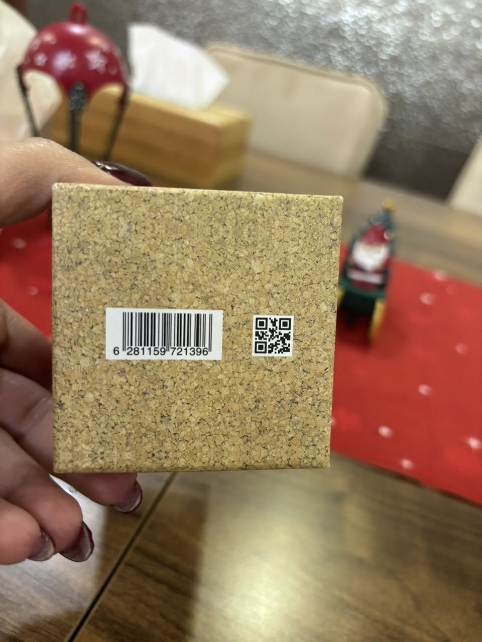 عندي هذا المسك رجالي من عبد الصمد القريشي من السعودية وهذا سعره بلموقع جديد على كد التجربة اخذته ب110$ اريدة ب100 الف قفل ويا الكيس مال وكالة للتواصل ***********
