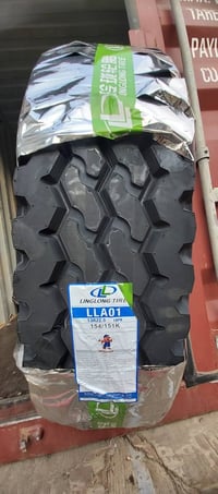 تم وصول اطارات السيفين صيني 13R22,5 درجه اولى  رقم النقشه LLA01 انتاج ...