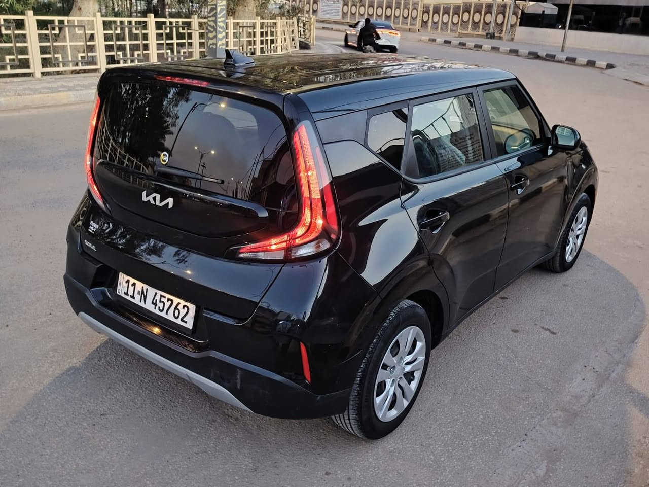 السلام عليكم
كيا صول للبيع موديل ٢٠٢٣ رقم بغداد انكليزي ماشيه ٨٣  حادثها جاملوغ وبنيد وبيها قطعتين كلير مكينه 2000 دوش كير اتي تبريد ثلج تدفئه حداديه جديده  السياره جديده خير من الله سعرها ١٣٣ وبيها مجال للاستفسار اتصل على الرقم *********** مكاني بابل المسيب قرب الكراج الموحد
