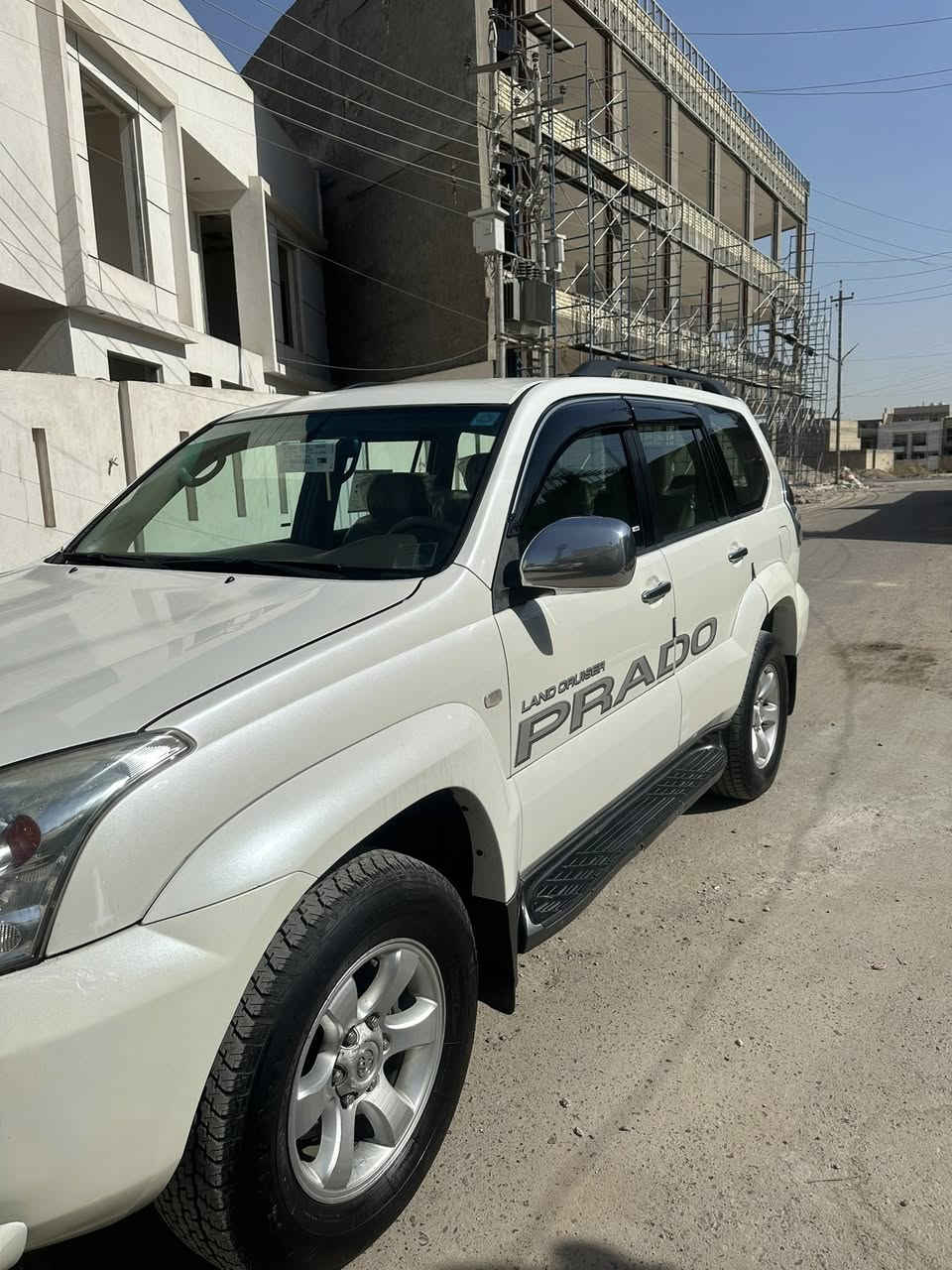 السلام عليكم لاندكروزر برادو موديل 2009 رقم بغداد محرك ٦ سلندر VX  للبيع السعر 185 عنواني بغداد 
***********
