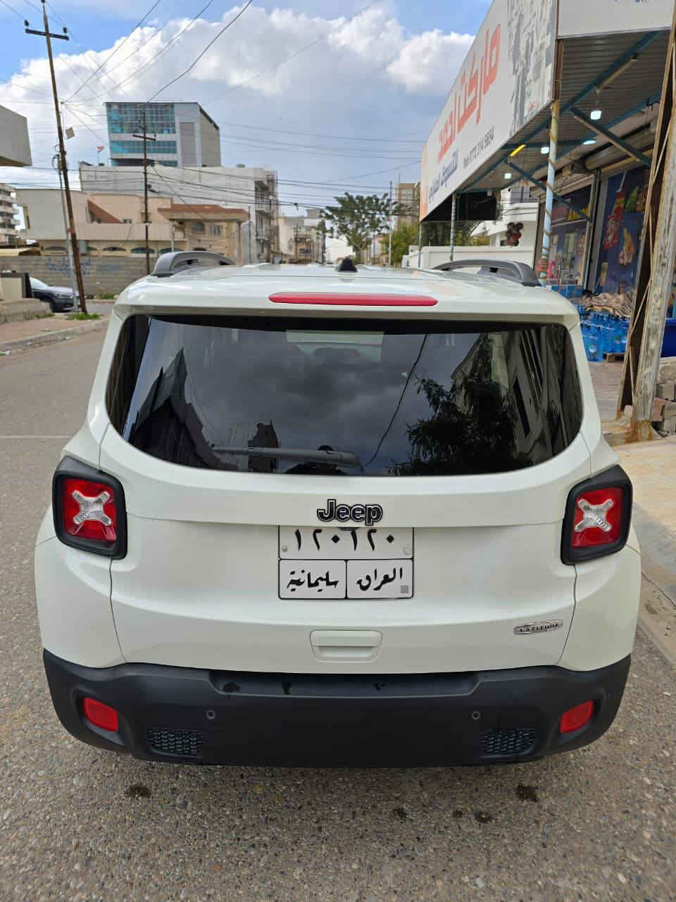 jeep renegade 2018
جيب رنكيد ٢٠١٨ وارد كندي كلين تايتل مواصفات  Latitude 
لون ابيض رقم مميز سليمانية ماشي قليل 
السعر ١٢٨ مكان السيارة كركوك
للتفاصيل اتصال على الرقم 
0771 119 9594
