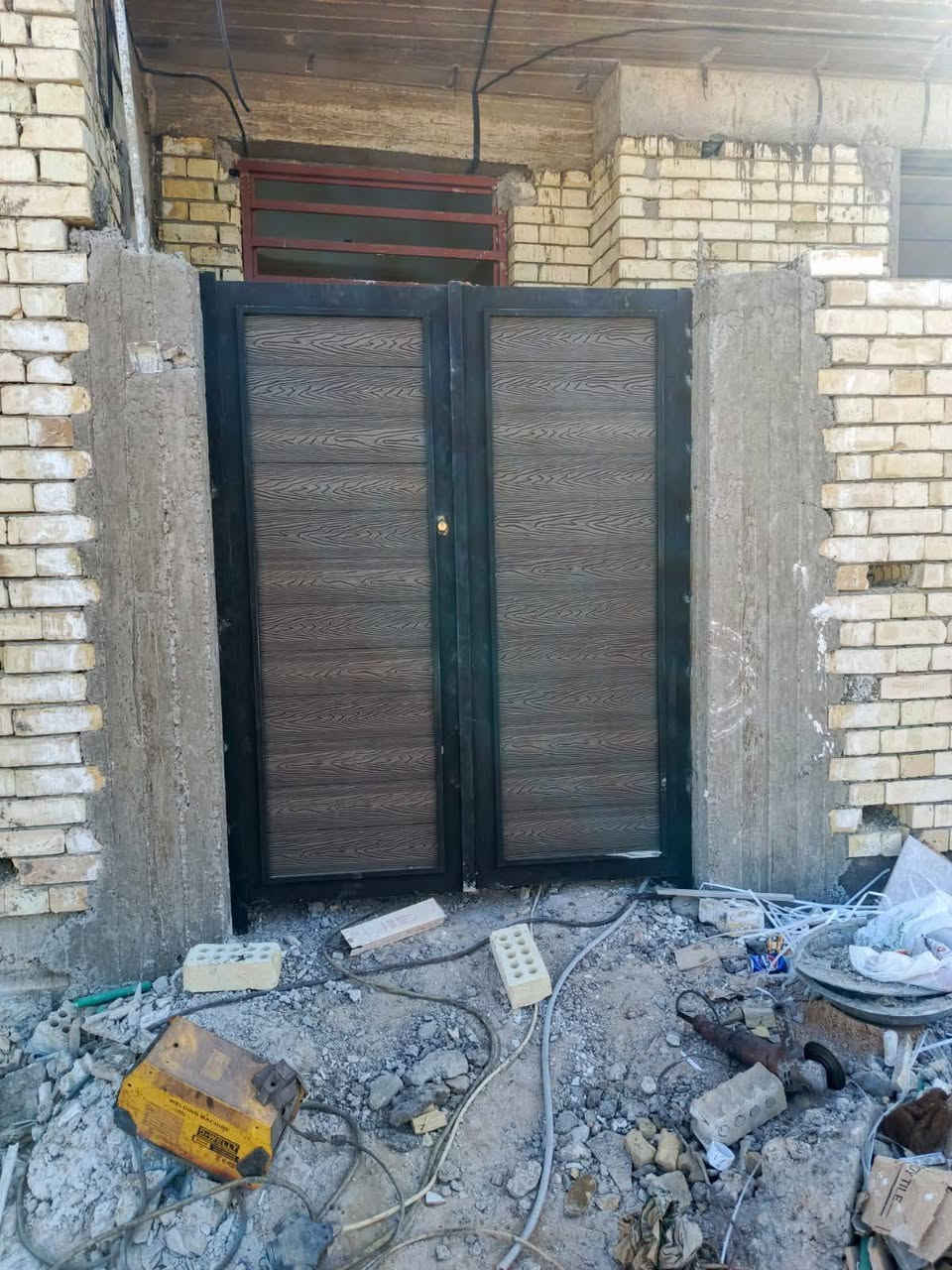 العمل المتقن ليس مجرد واجب بل فن يعكس شخصيت صاحبه
 معمل حدادة الامير علي لعمل الأبواب والشبابيك والمحجرات وكافة الأعمال الحديديه بأحدث الديكورات #المودرن وال #CNC  وبديل #الخشب وجميع أنواع أبواب القاصه عمل السندويج بنل 
وكافة القمريات الكيسبان حسب الطلب 
للإستفسار *********** واتساب بغداد التاجيات مقابيل جسر المصابيح
