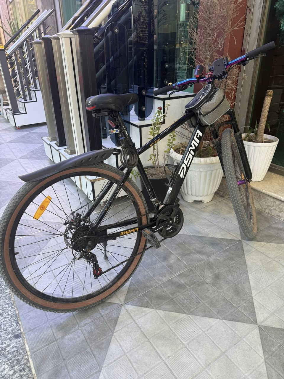 بايك جبلي فول رياضي ماركة DSMA ستيرن ملون7 سبع الوان رقبه قصيره وايرات دفن اطارات جبليه _ دبلات امامي_ بريكات دسك _ سرعات الكير 3+7 حجم ٢٩. سعر ١٧٠ الف بي مجال للطيبين. استفسار واتساب ***********
