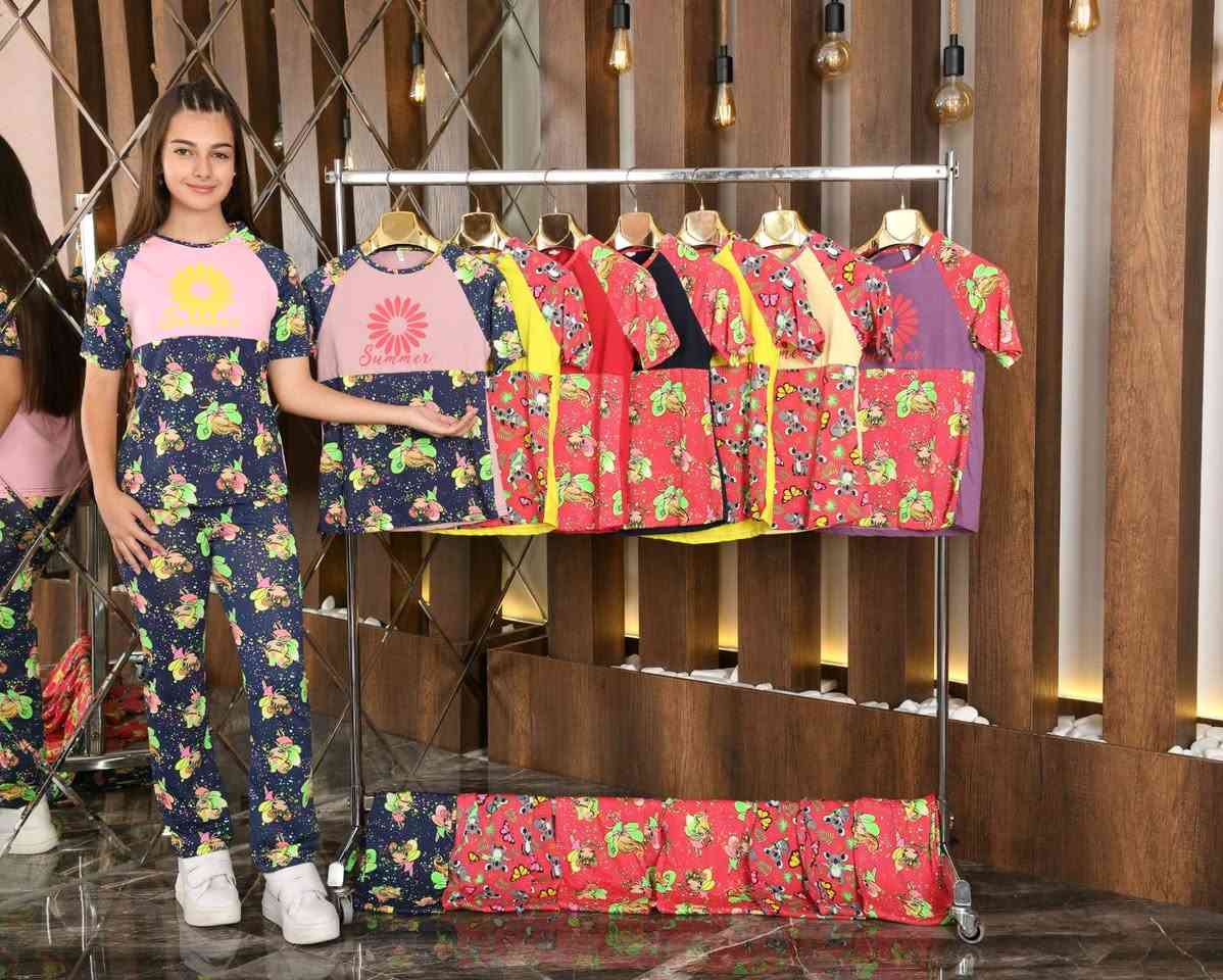 العدد 2500 قطعه صيفي. بناتي نسائي.   تركي.  السعر القطعه 3 دولار


**إذا كنت صاحب هذا الإعلان وتريد حذفه لأي سبب، رجاءا أرسل رسالة إلى الدعم الفني**