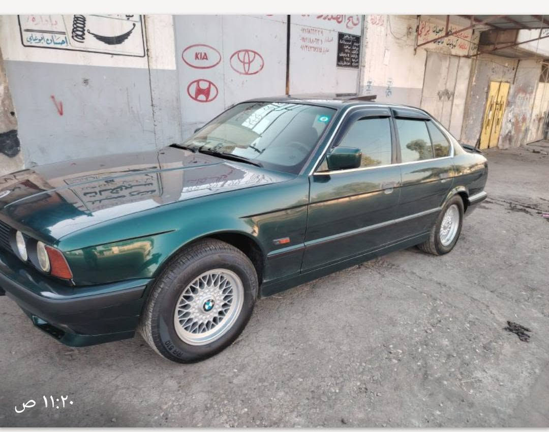 BMW 520  موديل 1991
محرك كبس عدل
شرط لا صرف ولا نفخ 
كير عادي 
بجم رفيع 
تبريد 
تدفئه 
الكهربائيات كلها شغاله 
طخم تايه 
كشنات جلد 
السياره صبغ عام بدون ضرر بس جماليه 
ويل خليه 
السياره متعوب عليها مال بيت 
ربع ما تصرف عليها 
رقم نينوى مصطره اب اسمي شرط التحول
السياره مكانها الموصل الجانب الايمن 
رقم الموبيل ***********
السعر ٦٥ $
كلشي اكو بالسوك حتا اب ١٠ $
