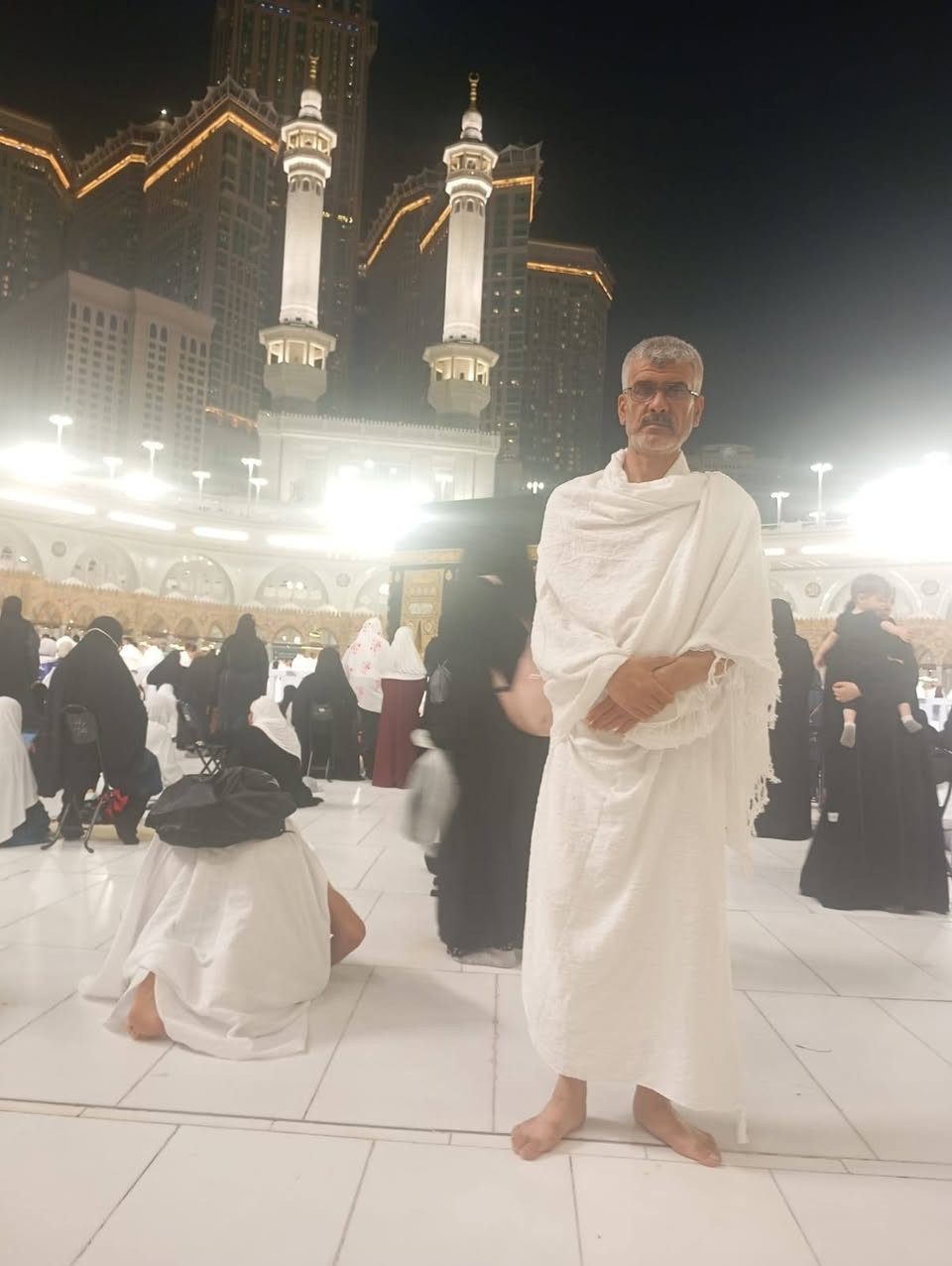 اخواني الاعزاء عشاق الديار المقدسه وحضرة الرسول الكريم محمد صلى الله عليه وسلم تعلن  شركة روضة الحجيج الكائنه شارع 60 قرب الجسر الثالث عن  رحلة جديده من 7/7 إلى يوم 7/10 فمن يرغب بالذهاب عليه جلب جوازه ليتسنى لنا اصدار الموافقات الرسمية من الجانبين ماعليك سوى التواصل على الخاص او الاتصال بالرقم *********** زورنا خدمتكم شرف لنا واليكم برنامج الرحلة

البرنامج المتوفر ٣ ليالي مدينه المنوره ٦ ليالي مكه لمكرمة محبس لجن باصات حديثه مكيفه فنادق مرتبه ارشاد ديني متميز وكادر متميز 
بسعر 390$ وهدايا الى ضيوف الرحمن ومزارات مكه و المدينه ان شاء الله واستراحه في مزارع حائل وضيافه وجبتين فطور و عشاء 

وفي حال إضافة طعام يضاف على المبلغ 100$ وجبتين بوفيه مفتوح 

وفي حال اضافه غرفه ثنائيه اضافه 200$
غرفه ثلاثيه اضافه 100$
كذلك لدينا نظام الاقسام على المنصة لحاملي بطاقات ماستر كارد الرافدين 
النفر 80 الف بدون طعام 
مع الطعام 100 الف 
مع الطعام وغرفة 115 الف 
بإدارة وإشراف المتعهد المخضرم 
الحاج فراس ابو فراس عبدالقادر عبدالله العاني 
@إشارة للجميع
