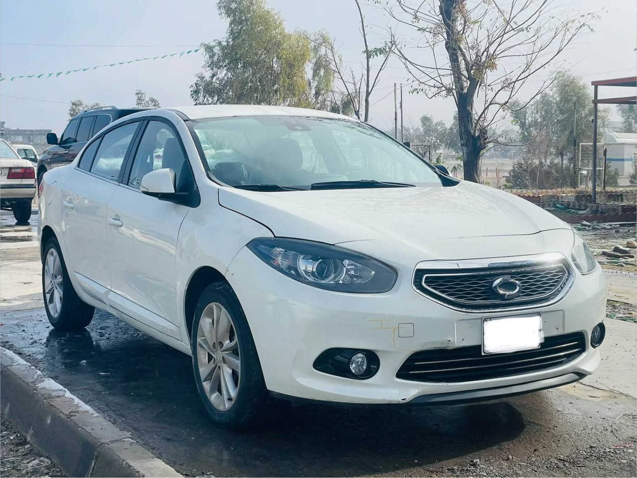 سام سۆنگ  2014 
گیروو مەکینەو هەمووی بەشەرت 
فوول مواسەفات 
شاشە کامیرە حەساس
شاشە ئەلیکترۆنی ABS
ئاوینە شەفتە ئاوێنە دژە فوول
سوکان ڤۆلیم  بەسمە
لایت ئۆتۆ
گیر سیڤی تی سپۆرت
کوشن هیتەر جلد کارەبای
دەرگا بەسمە
ناو فۆرمیکا
لایت عەدەسە
سەیارەکە شتی کیی نموونەو زۆر پاکە
40 هەزا رۆشتوە
گیروو مەکینەو کارەبایات بەشەرت
سعر 52گەلا
ژ.م 
***********        ….   *********** شمشمل, السليمانية
