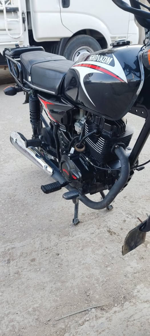 سلام عليكم للبيع موديل 25
***********
