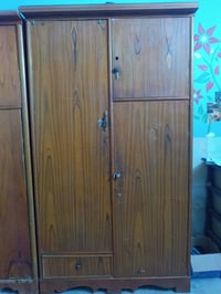 كناتير خانتين و٣خانات للبيع مستعملات  وسعرها جدا مناسب ماكني بغداد ومس...