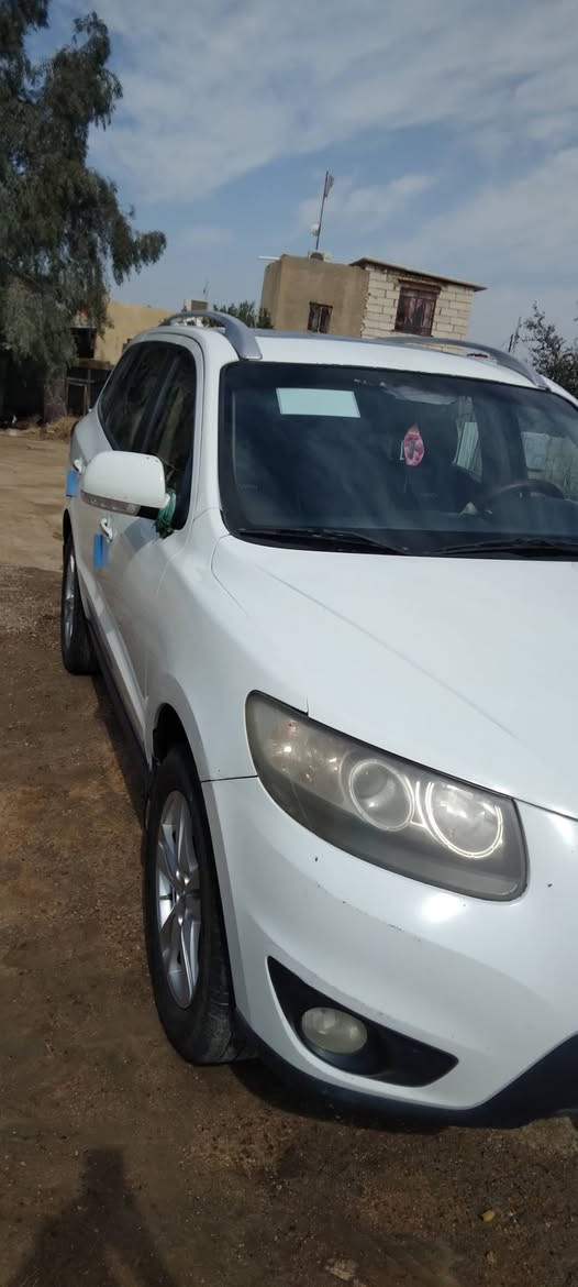 سنتافيا موديل  ١١ كفاله عامه فول مواصفات فتحه بصمه كل مواصفات الفول رقم انكليزي بأسمي هزه قبل اسبوع سنويه لل ٣١ سياره احله من الصوره بيه راجز اول ماتشغل وهي بارده صوت ثانيتين ويروح لاعته ولاخربطه صكر الله شاهد ترايك لاربيل تايرات جدد باتري جديد ماتذب ربع عليه بيه فقط باردات  السعر ١٦٨ وبيه مجال قليل للإستفسار ***********
