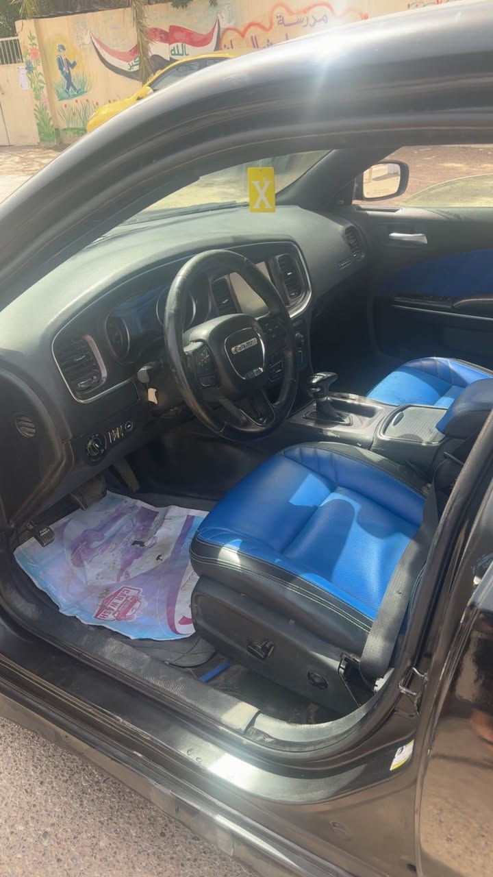 سلام عليكم شباب بيع او مراوس راس براس بدون فرق 
دوج جارجر sxt 2018 معوقين معفية من الكمرك 
و الضريبة و الرقم بدون تسجيل بعدها ضبارة  
شاشة جبيرة تبريد تخم تاير امامي خلفي جديد 
 دكسات امامي خلفي جديد صدر تعبان امامي خلفي 
ضرر السيارة صفحه السايق من عدى جاملغ الخلفي 
مصبوغه عام 
ملاحضة اخوان السيارة بعدها ضبارة بدون سنوية بدون ارقام 
بعدها منفيس و اوراق السيارة موديل 2018 دخول 2020
مكان السيارة بغداد - الحبيبية 
رقم للاتصال : *********** - حيدر سعد او كرار سعد 
السعر 100 و بيها مجال بغداد, العراق

