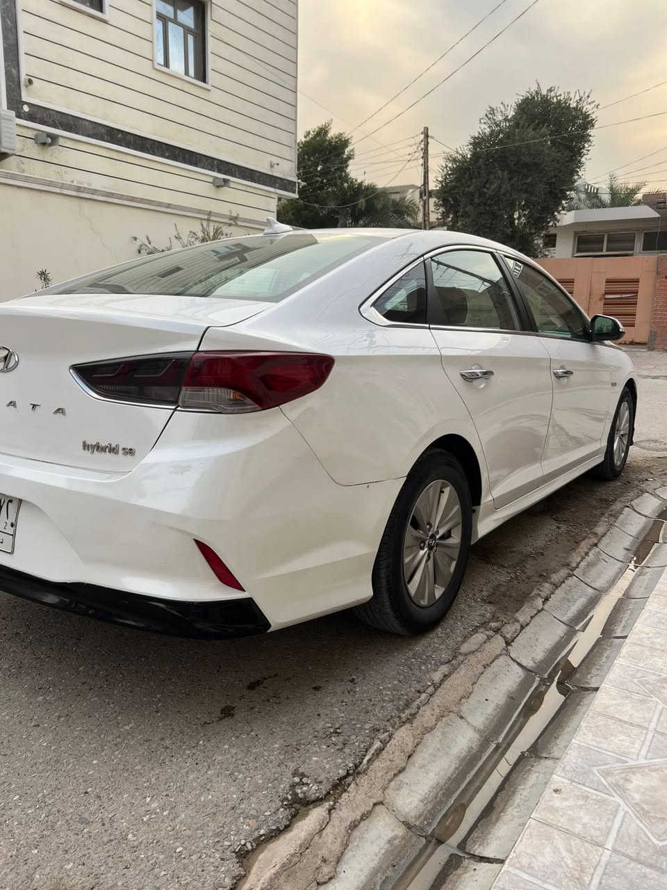 السلام عليكم سوناتا هايبرد مديل 18 حادث بنيد امريكافقط بدون دواخل ايرباك دركه بس وبل عراق بيه طخه حفيفه وموضحه بل صوره سياره بيه 3 قطع صبغ فقط ماشيه 86 وسياره حلوه ومابيه اي نقص مكان سياره ديالى بعقوبه السعر 125 وبيه مجال ‭0771 701 6212‬ رقم صاحب سياره اني مكلف بل نشر
