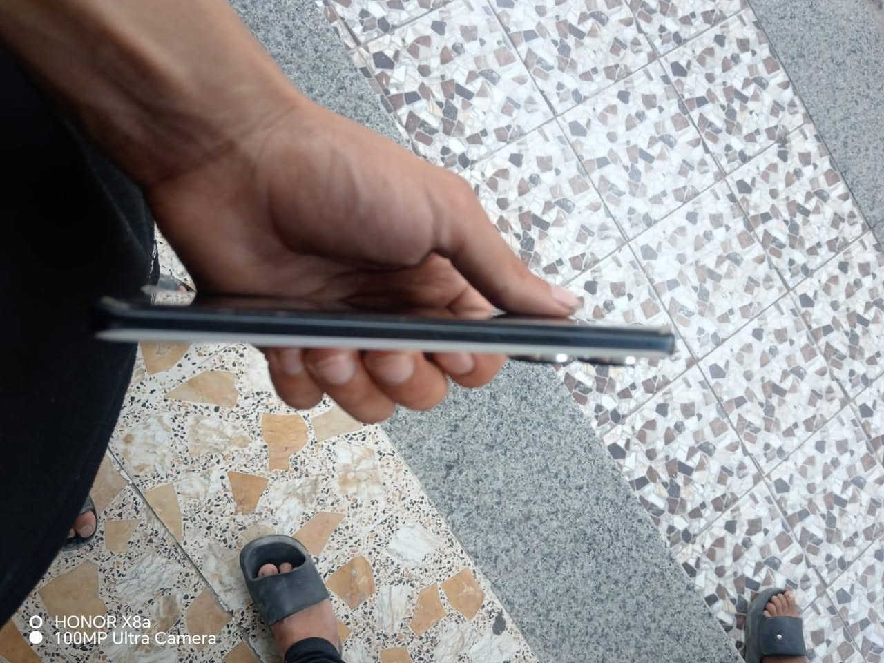سلام عليكم للبيع موبايل ريدمي نوت 13برو بلاص جهاز نضيف ذاكره 512 كامل من كلشي أو مراويبايفون 11عادي السعر 250 وبي مجال قليل للاستفسار عل رقم ***********
