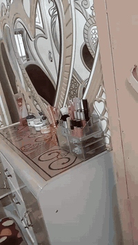 اسلام عليكم غرفة تركيا للبيع بيهه اضرار بسيطة الدوشك مبيوع فقط الأخشاب السعر ٣٥٠ وبيهه مجال قليل مكاني الحر قريب على سوق حي العسكري مال الحر هذا رقمي واتساب***********
