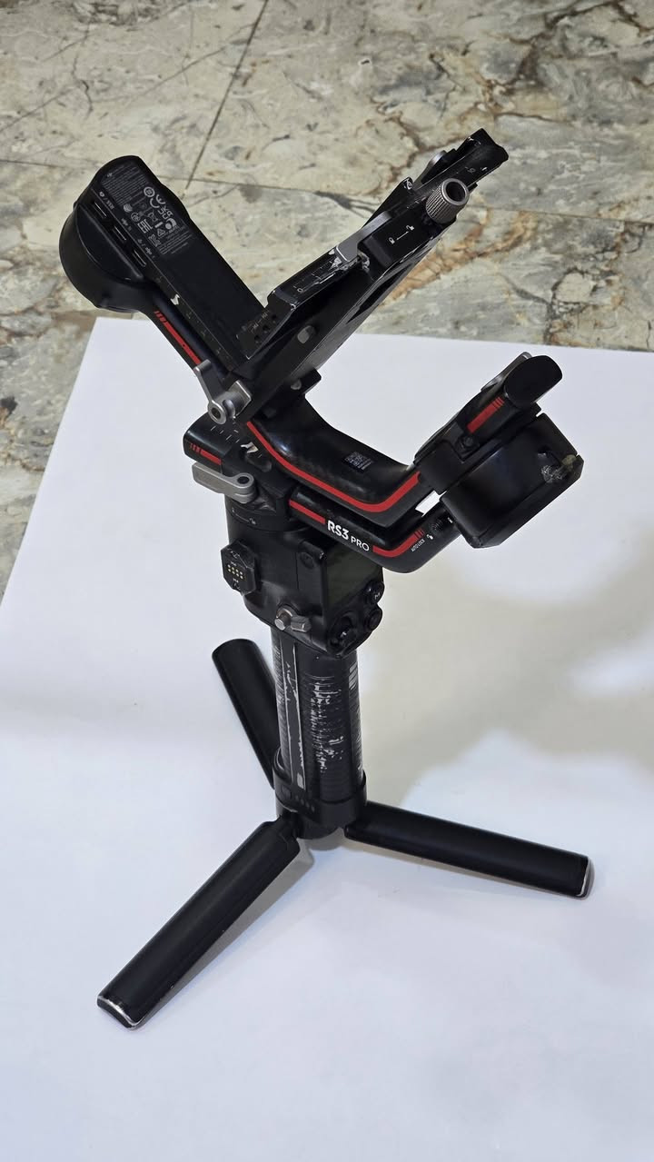رونين rs3 pro و جديد 85 mm sony اثنينهن سوا سعرهن مليون توصيل موجود السعر ***********
