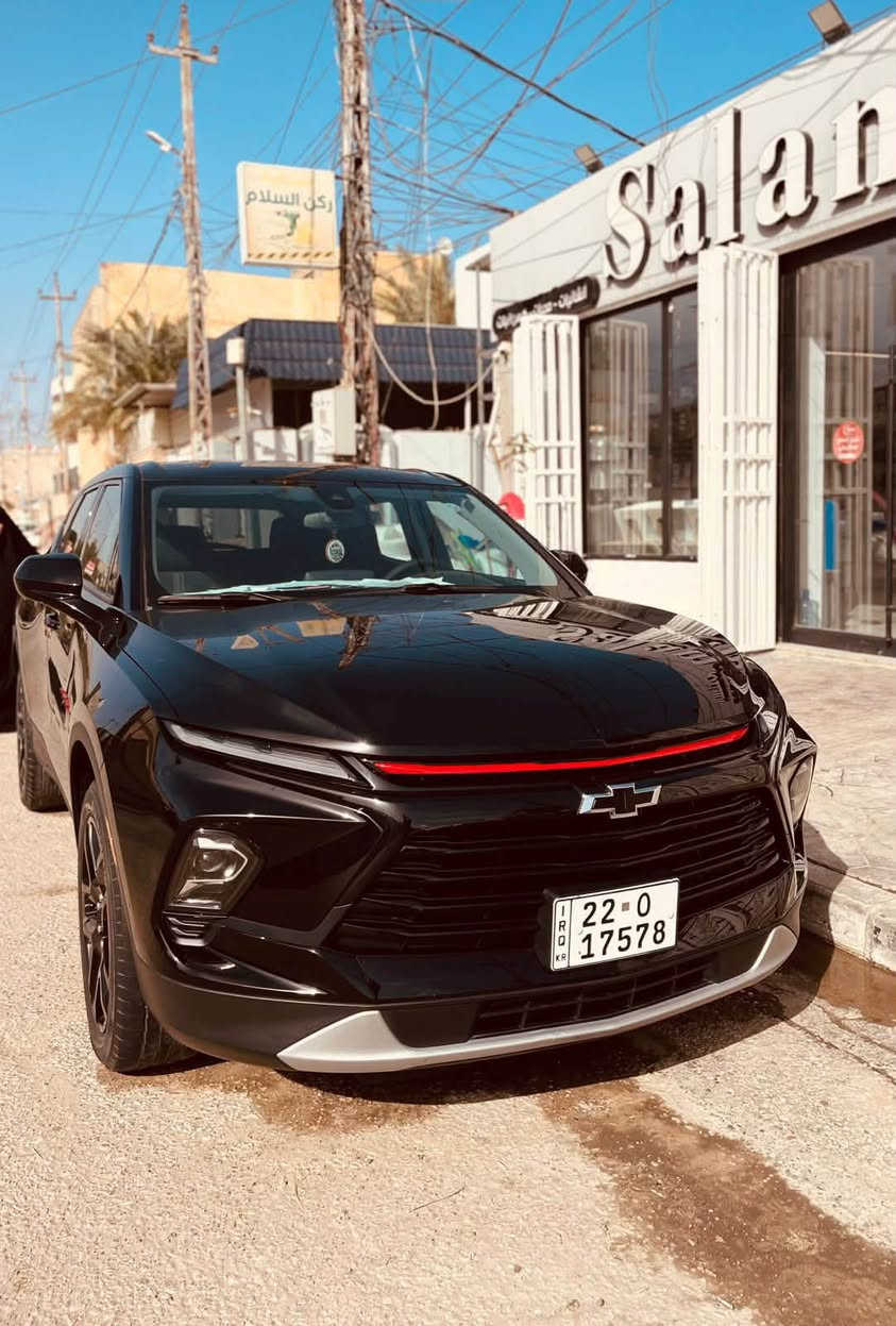 سلام عليكم للبيع شفروليت بلايزر موديل 2023
محرك 2000 تربو 

ماشيه 30mi 

Lt2 

مواصفات 

رادار امامي وجانبي وخلفي 

تحديد مسار 

بصمه 

لايت لد امامي وخلفي 

وبقيه المواصفات المعروفه 

سياره جديده جدا جدا 

حادثه ربع الباب الخلفي فقط صبغ وصور الحادث موجوده بلمنشور 

السياره نضيفه جدا نصبه ودواخل وكلشي

للاستفسار   ***********
