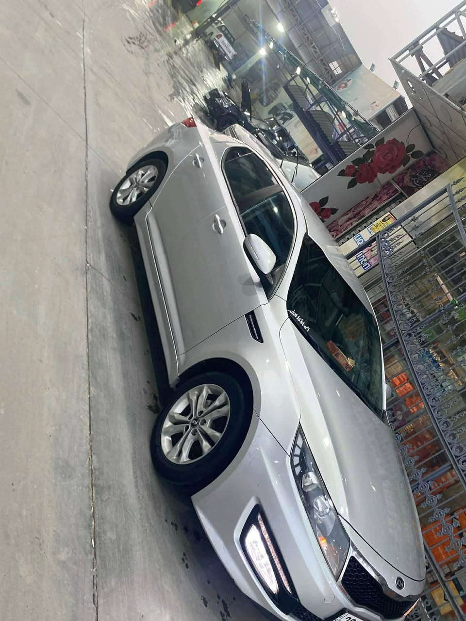 السلام عليكم K5 2014 ادوات كصه  جديده بالكارتون غاز اصل كير مكينه بالكارتون تبريد قطعتين ثلج بيه ارقام وسنويه شمالي مراوس  اوبامه جارجر شنو عندك نزل السعر 50 موقع البصره رقم *********** مراوس حسب القناعه
