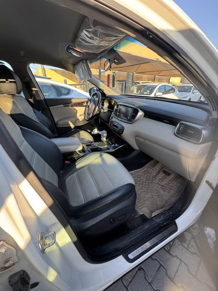 ‏اسعد الله أوقاتكم بكل خير

كيا سورنتو مديل 2020  
بيها باب مبدل السعر.   $( 235 ).  ***********
