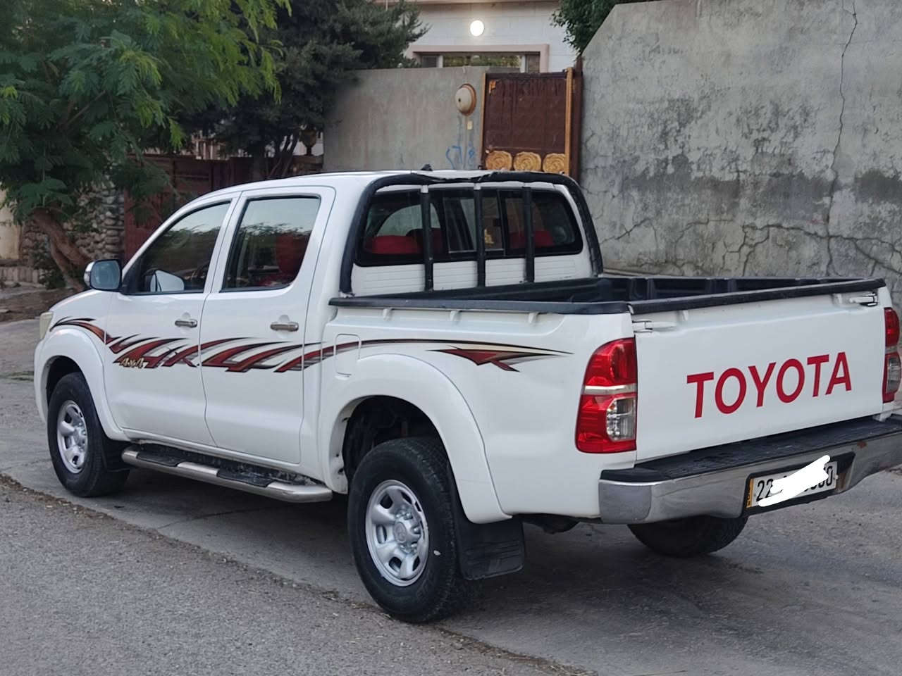 مەرزی 2013گازە  دەبل ئەکسل بی بۆیاخ مەکینەو گیڕی بەشەرت نەکراوەتۆ سەنەوی تا2028تازەیە تایەی تازەیە سعری180گەڵاو ماعمەلە شوین سلیمانی  ***********      ***********
