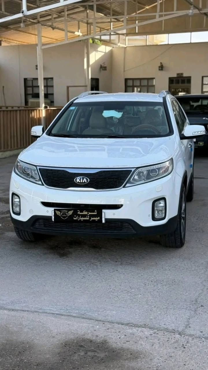 مساء الخير  على بركة الله سيارة كيا سورنتو عالية ٦ راحب باجر طالع الخانقين من الباب للباب الي حاب يجي ويانه اهلا وسهلا بي وبسعر كلش مناسب للاستفسار الاتصال على الرقم التالي *********** باجر ايو قت تردون نطلع  ان شاءالله
