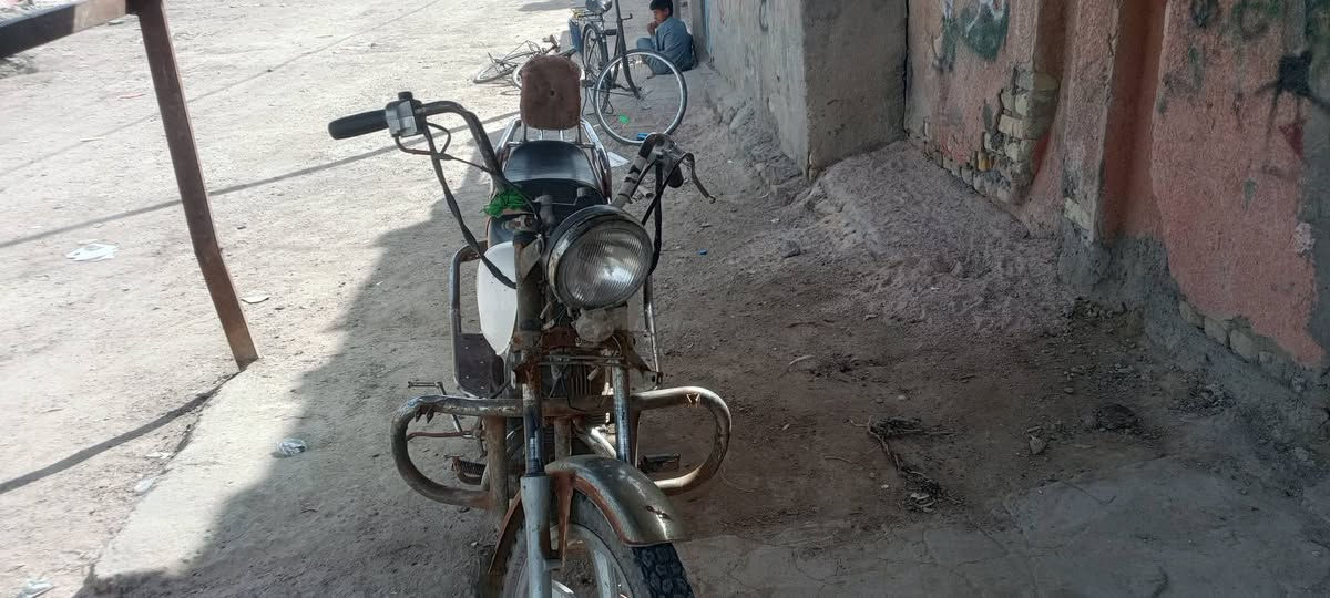 تايموته ٢٠١٦ سعر ٢٥٠ وبيها مجال ***********
