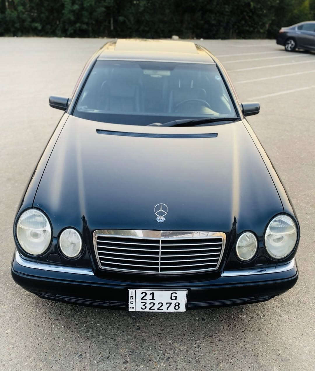للبيع سيارة مرسيدس أم عيون 420 V8 سلندر، موديل 1997، رقم السليمانية وباسمي.

السيارة مجهزة بالكامل ومتعوب عليها، تخم جديد وحدادية كاملة مع تايرات جديدة، وماشية مسافة قليلة. الداخلية بحالة ممتازة ونظيفة جداً.

السيارة شرط، وأفضل من الصور، ولا توجد فيها أضرار أو حوادث. تم صبغ صفحة واحدة فقط لأغراض تجميلية. الضرر الوحيد كان في الباب الخلفي وتم تبديله.

أتحمل مسؤولية كلامي بالكامل 

العنوان: صلاح الدين – قضاء الضلوعية.

السعر: 130 وبيها مجال للطيبين

للاستفسار:

***********

***********
