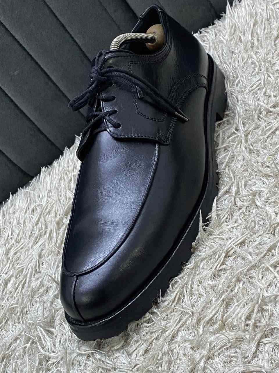 بالەی ئەوڕۆپی مارکەی لۆید ئەلمانی ئۆرجنال ئەسلی قیاس ٤٤..خاوێنی ٩٩ /١٠٠ گۆرتیکس دژە ئاو…..                              حذاء باله اوربى ماركه لويد اورجنال اصلى ضد الماء قياس ٤٤..النضافة ٩٩/١٠٠…يوجد توصيل ***********
