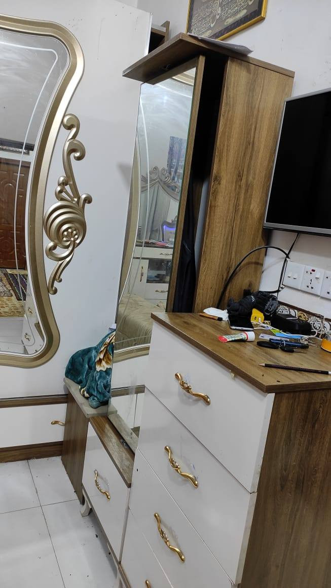 غرفه تركي 
مستعمل 
نضيفة 
العنوان مقابيل الاطفاء
الاسستفسار***********
