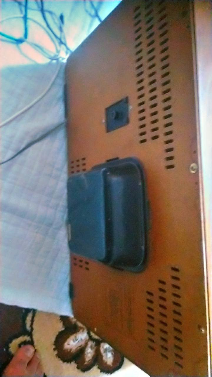 جهاز البيع توشيباء الاياباني الموئسه جهاز بلادي علاوضع الشركه نضيف جدن جدن نضافه 99٪ شغال بل كامل الاتصال علا الرقم *********** والله والي التوفيق
