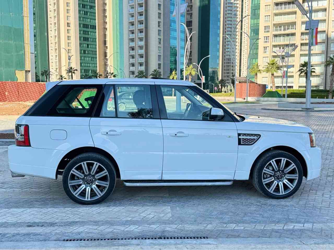 رانج رۆڤەر سپۆرت 
سفری شەریکە سردارە 
( کـلـیـن) بی سبوغ هةتا دةعامي بةشةرت 
مؤديلي ٢٠١١ 
مواصفات اوتوبايگرافي فول مواسةفات
مةكينةي ‏v8 سوپةر چارج
گير و مةكةينةي بةشةرت 
سةيارةكة تةنها ١٥٩ هةزار رؤيشتية نمونةية لة جواني 
بةشةرتي بةناو كردن و تحويل دةي فرؤشم 
شوين هةولير 
ژ.م ***********
ژ.م ***********
سحري ١٥٥ مةجال أربيل, العراق
