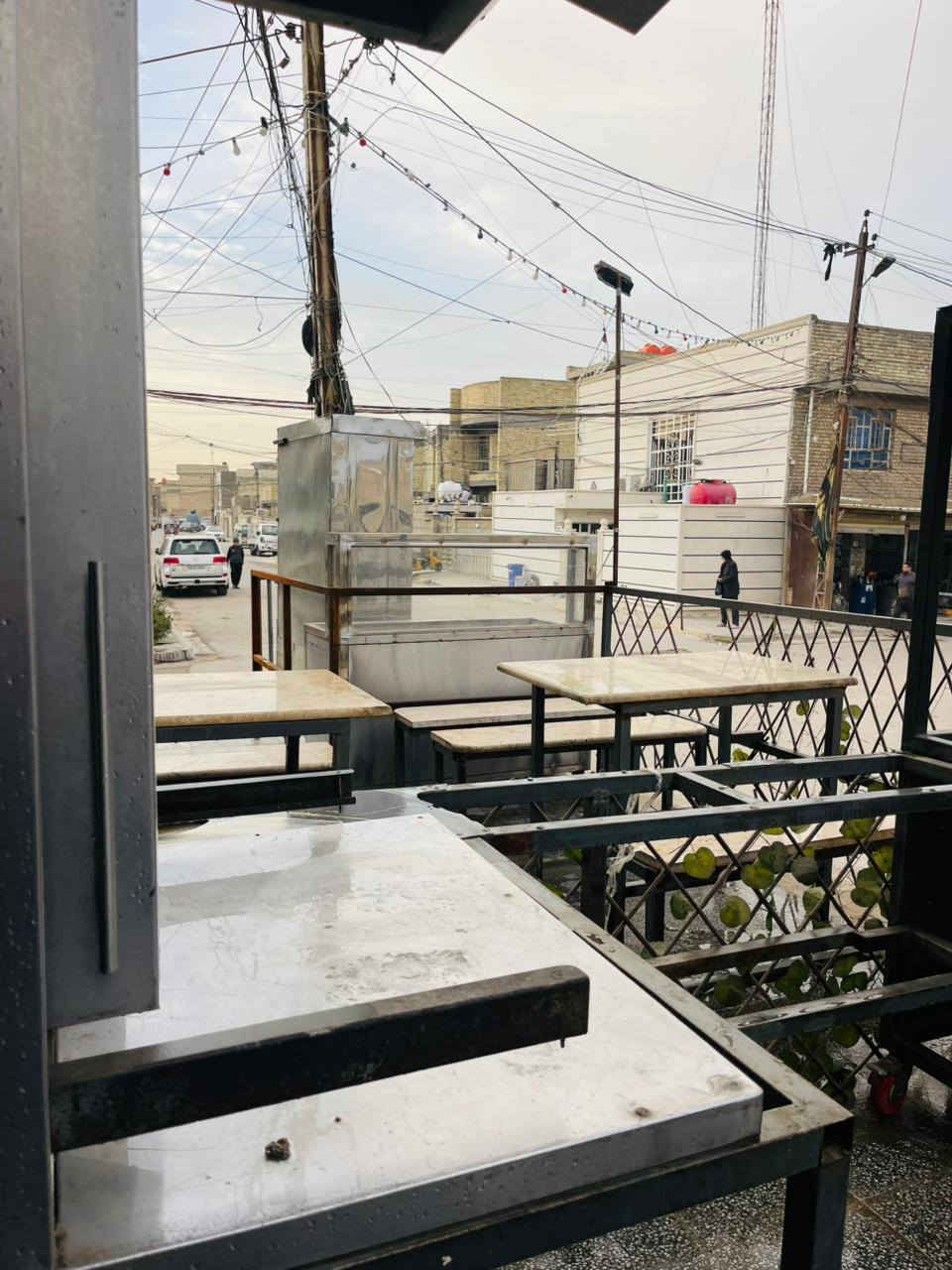 مطعم للبيع لعدم التفرغ في حي السفير وشارع حي الرحمه والشماعيه شارع تجاري الموقع ركن ***********
