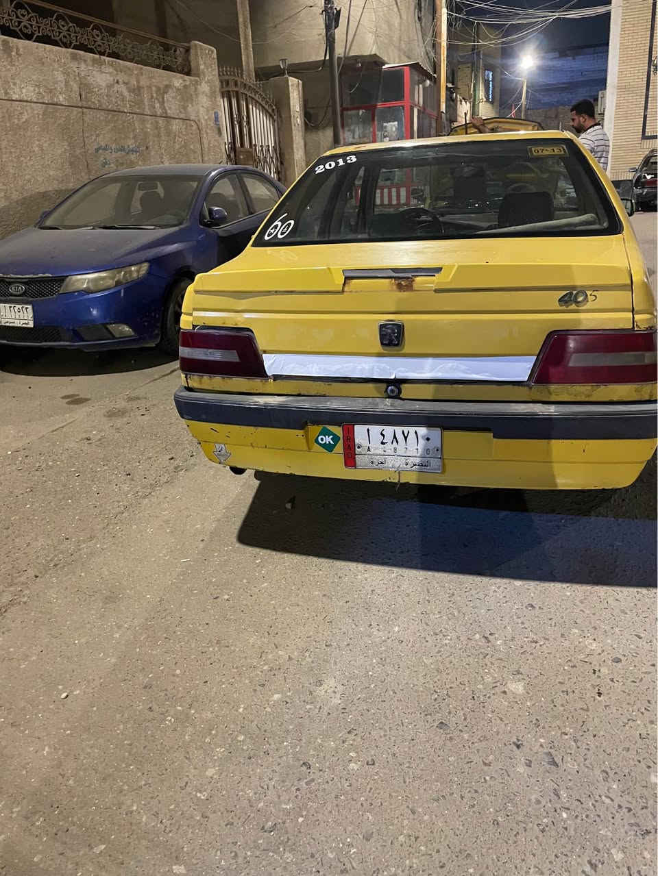 سلام عليكم بيجو ٤٠٥/ مديل١٣ سياره نضيفه مكينه بيها خيط كيرها نضيف راعيها بدور ضباط ماوصله السياره سعره 16 مسعجل عله بيعتها 
مكاني بصره تنومه شارع الإطفاء 
*********** البصرة, العراق
